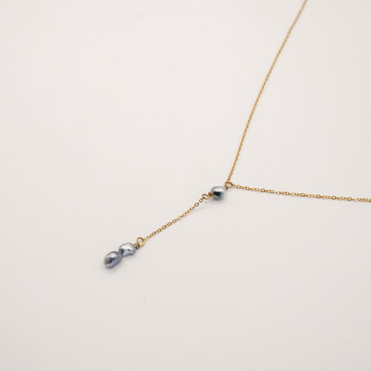 Collier Eia en keshis de Tahiti ou d'eau douce. Bijoux en acier inoxydable doré