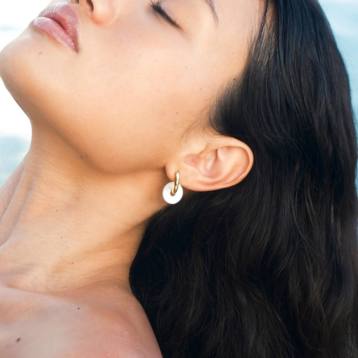 Boucles nacre Vaimei - Doré ou Argenté AKOIA
