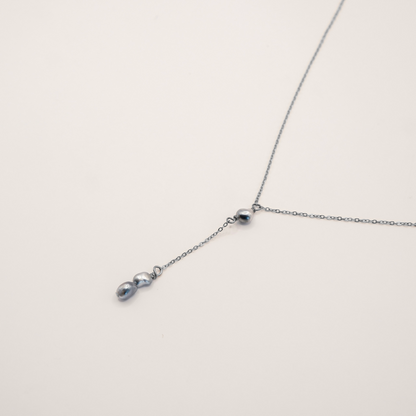 Collier Eia en keshis de Tahiti ou d'eau douce. Bijoux en acier inoxydable argenté